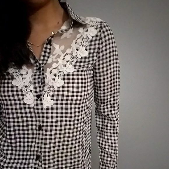 LACEY CHIFFON CHECKER TOP - Picture 4 of 7